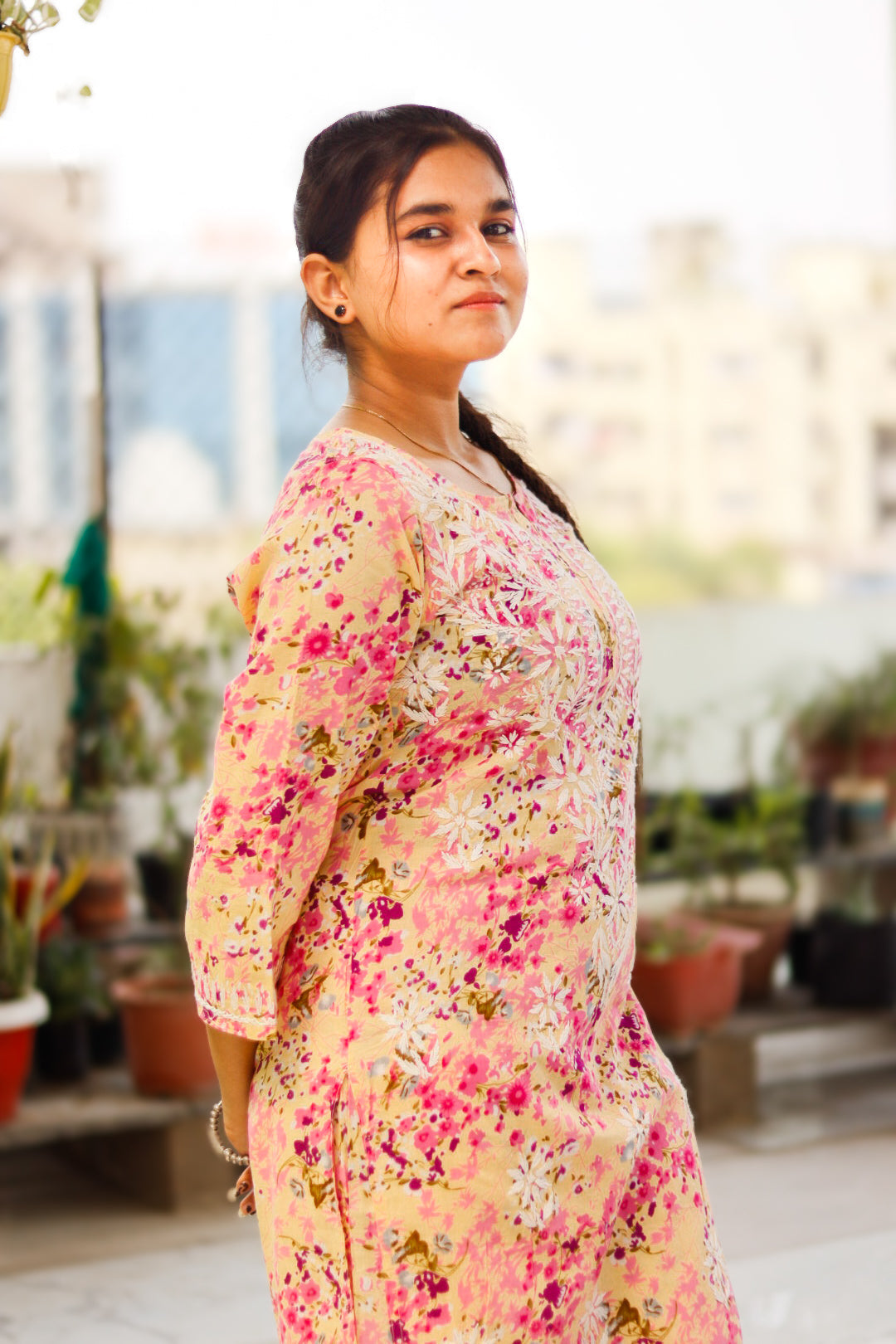 Floral Print Mal Mal Cotton Chikankari Kurti With Pant For Women
