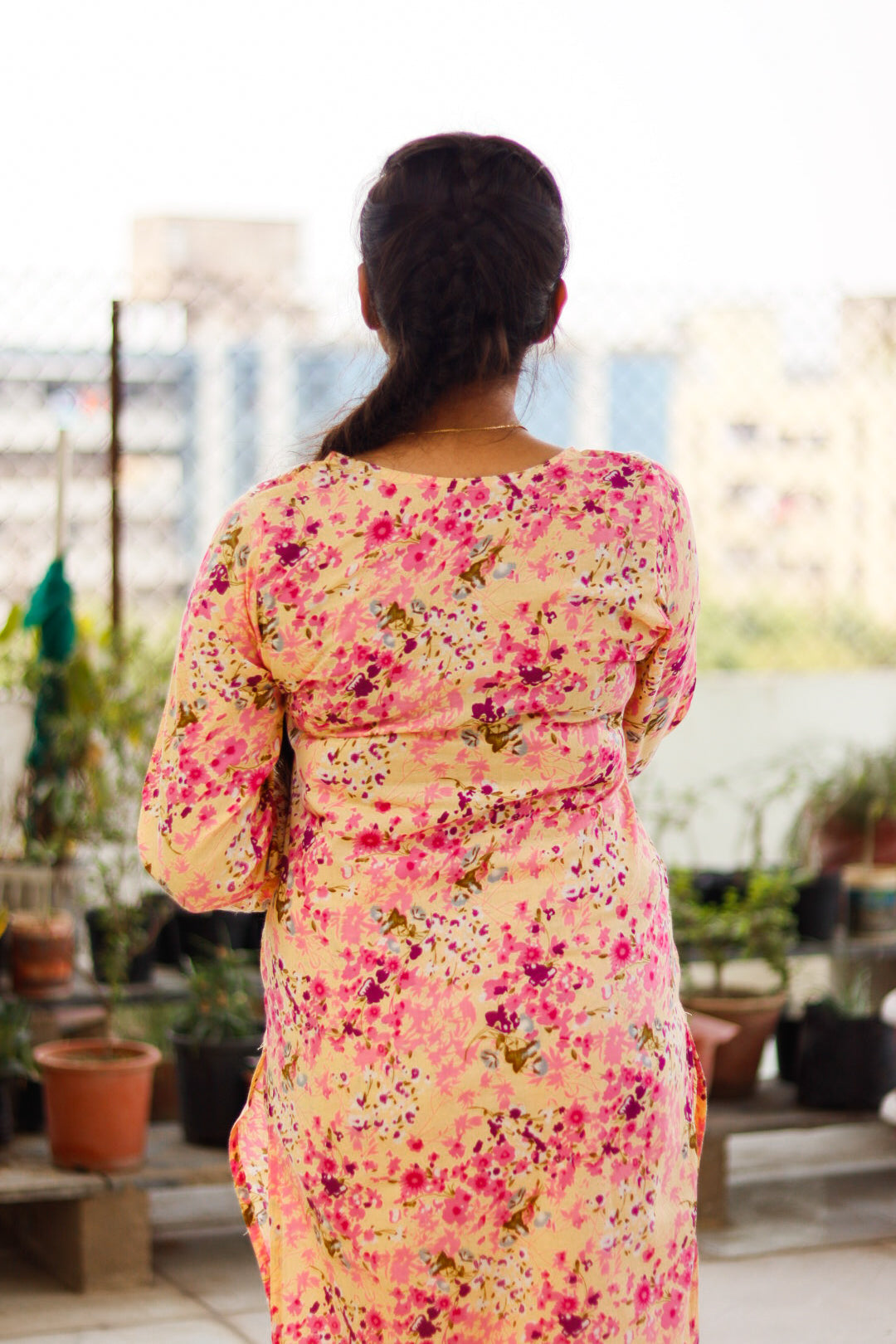 Floral Print Mal Mal Cotton Chikankari Kurti With Pant  For Women