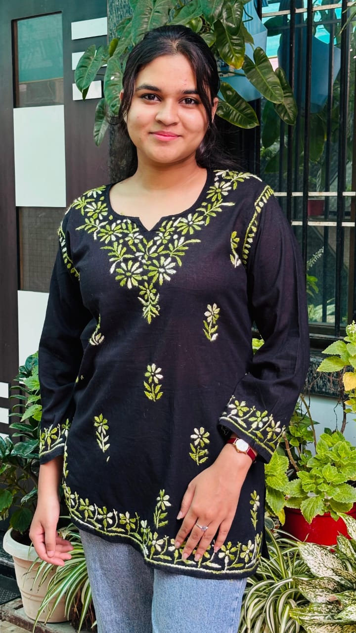 Meadow embroidery Black and Green Short top