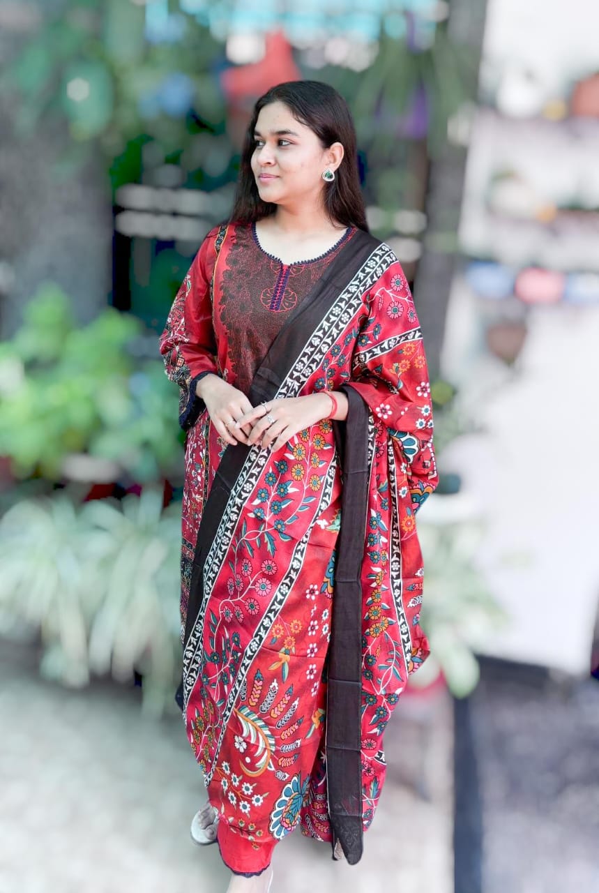 Tomato Rad Digital printed  cotton kurta pant dupatta set