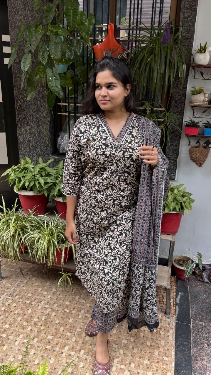 Black Floral Print Jaipuri Cotton Dupatta Set