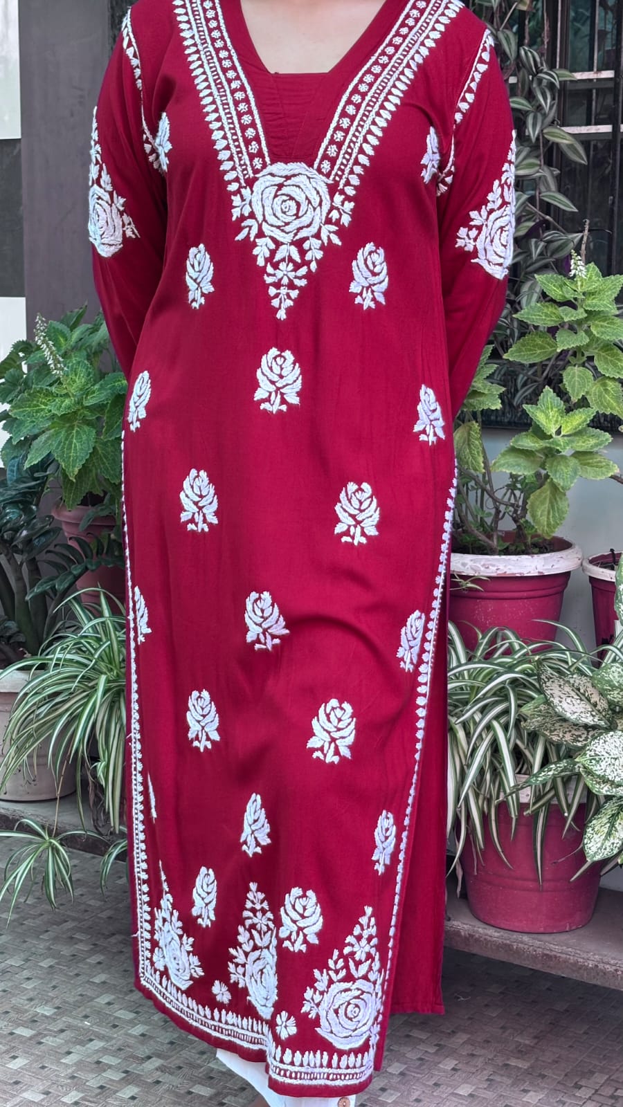 Maroon Rose desine   Embroidered Chikankari Kurti.