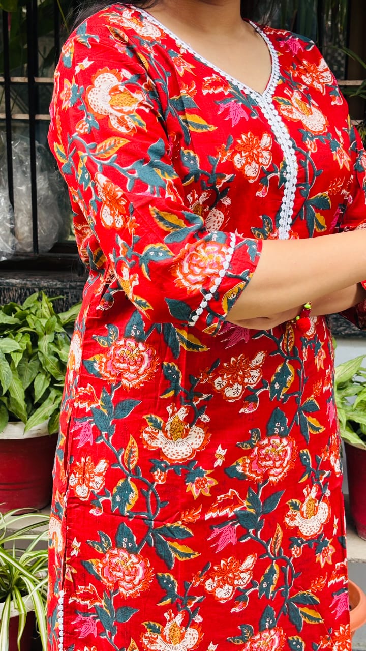 Red Multicolur Printed Cotton Kurti