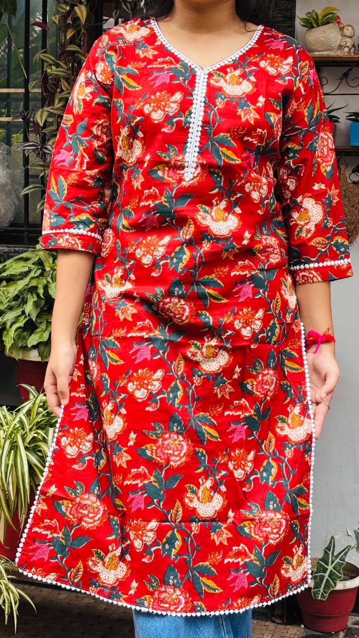 Red Multicolur Printed Cotton Kurti