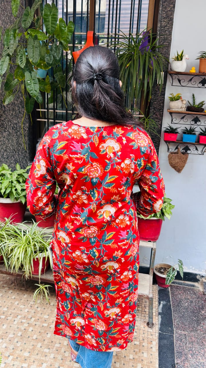 Red Multicolur Printed Cotton Kurti